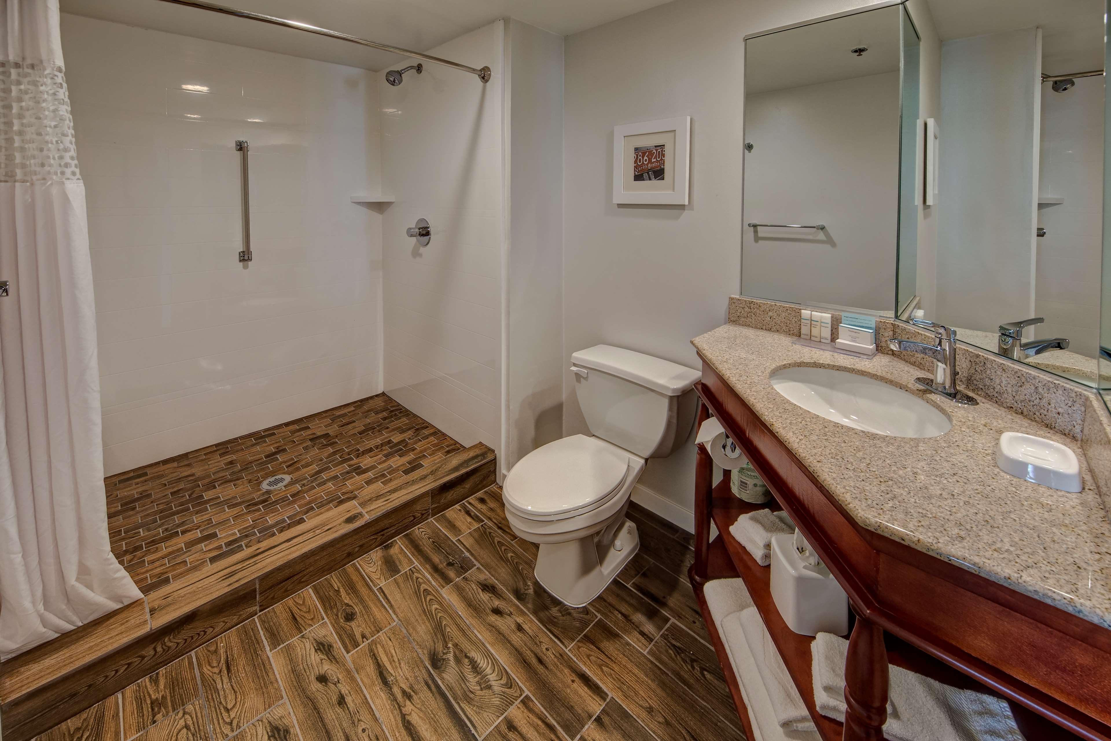 Hampton Inn Concord/Канаполис Екстериор снимка