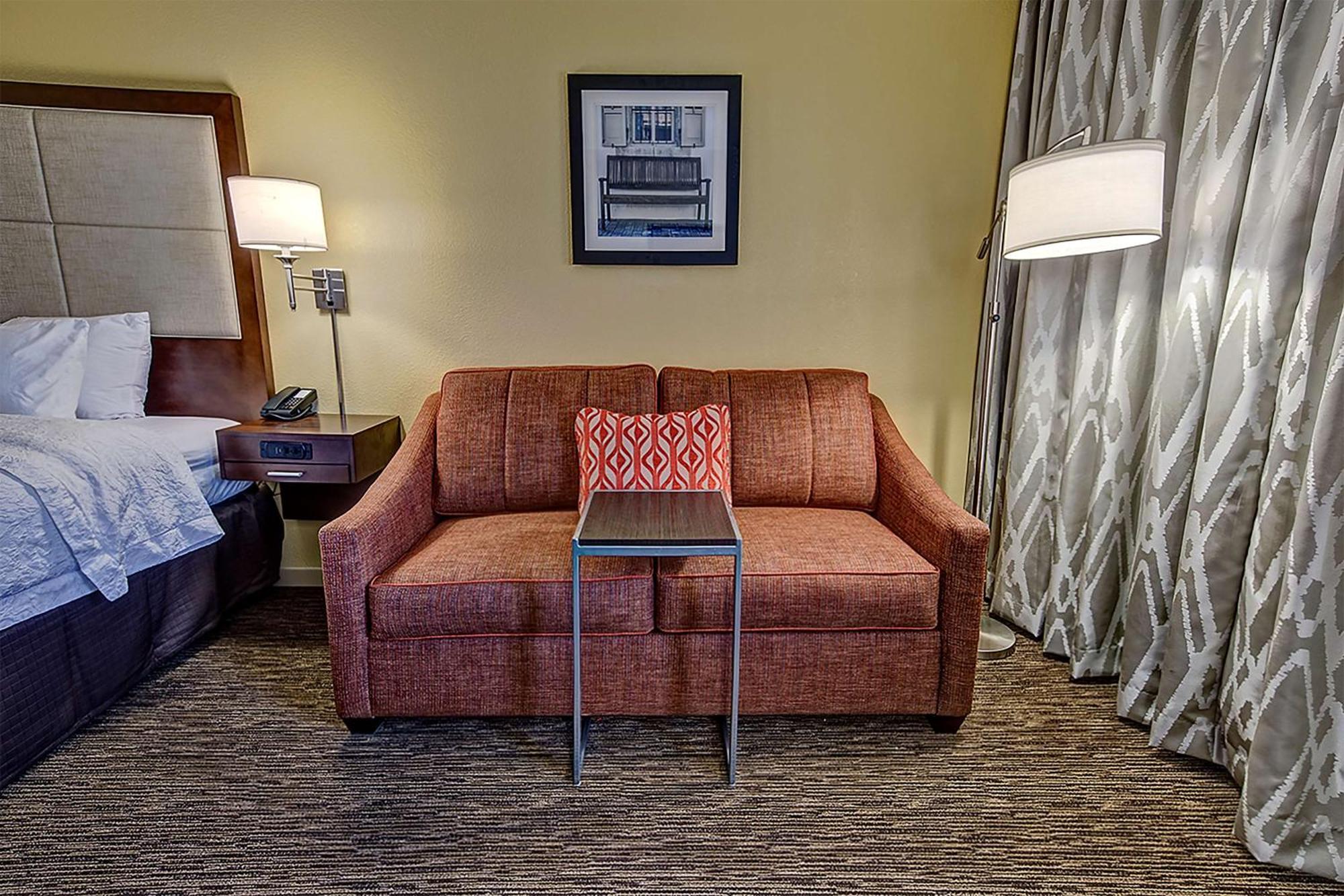 Hampton Inn Concord/Канаполис Екстериор снимка