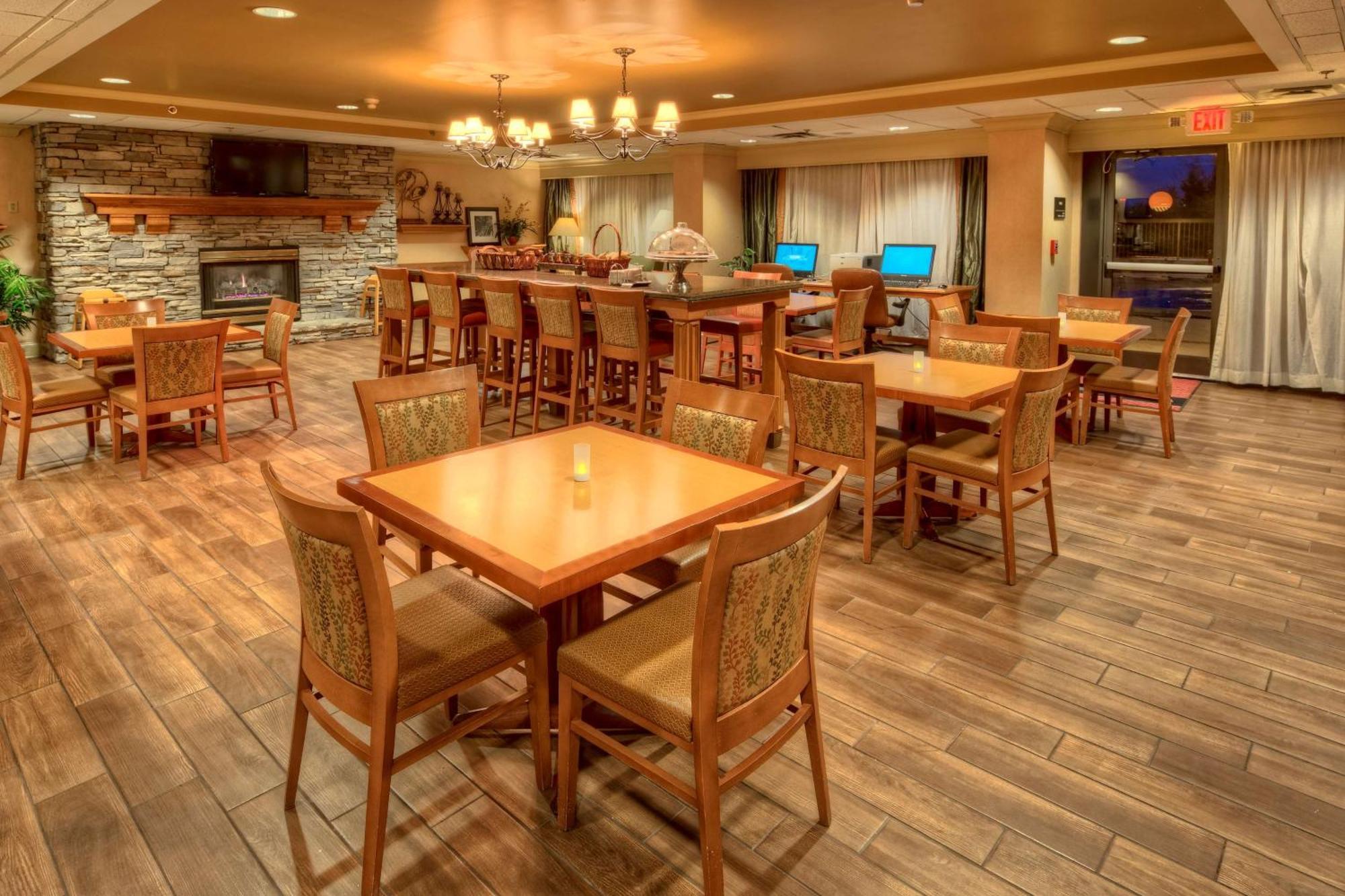 Hampton Inn Concord/Канаполис Екстериор снимка